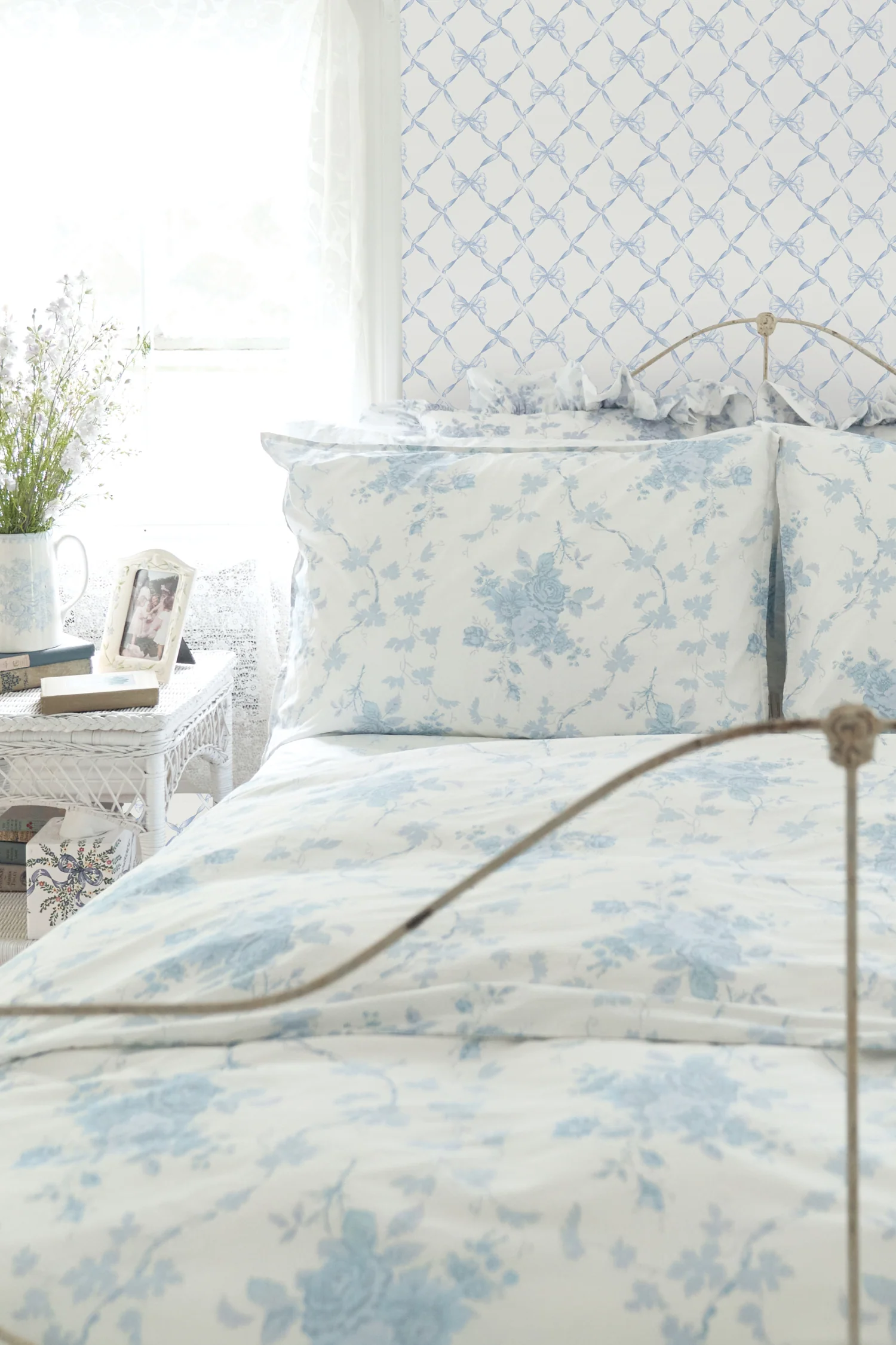 Baby Bow Blue Bella Standard Wallpaper - Image 4