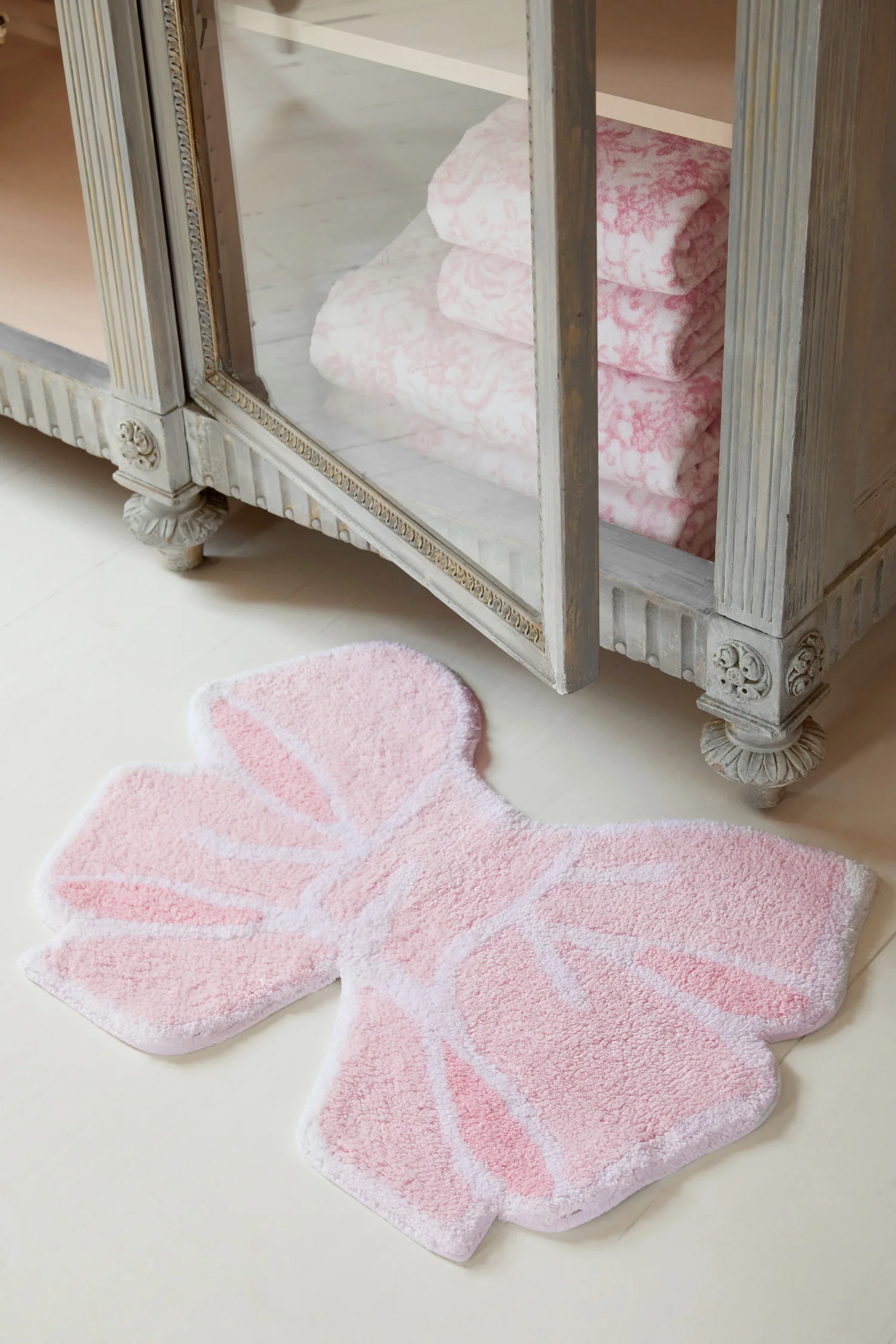 Bow Bath Rug - PETAL PINK - Image 2