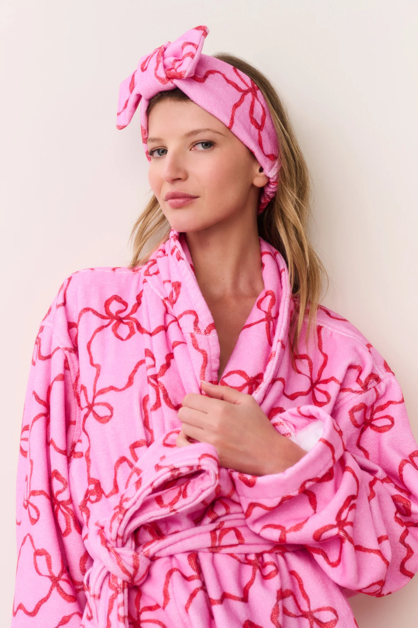 Holiday Bow Face Wash Beauty Headband- CRIMSON CANDY - Image 3