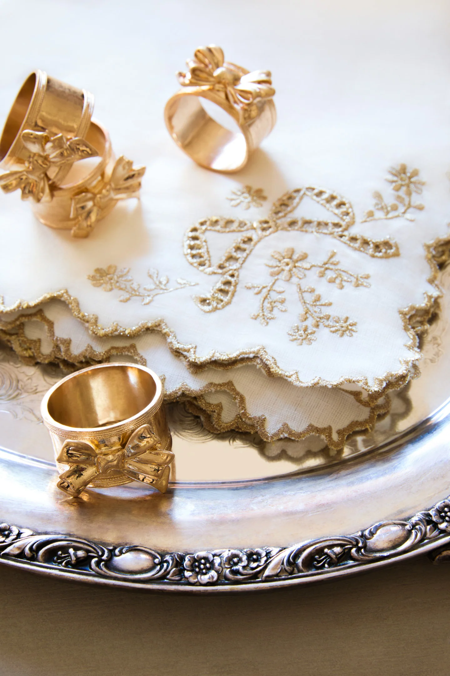 Heirloom Gold Bow Napkin Ring Set - Set Of 4 - Image 3