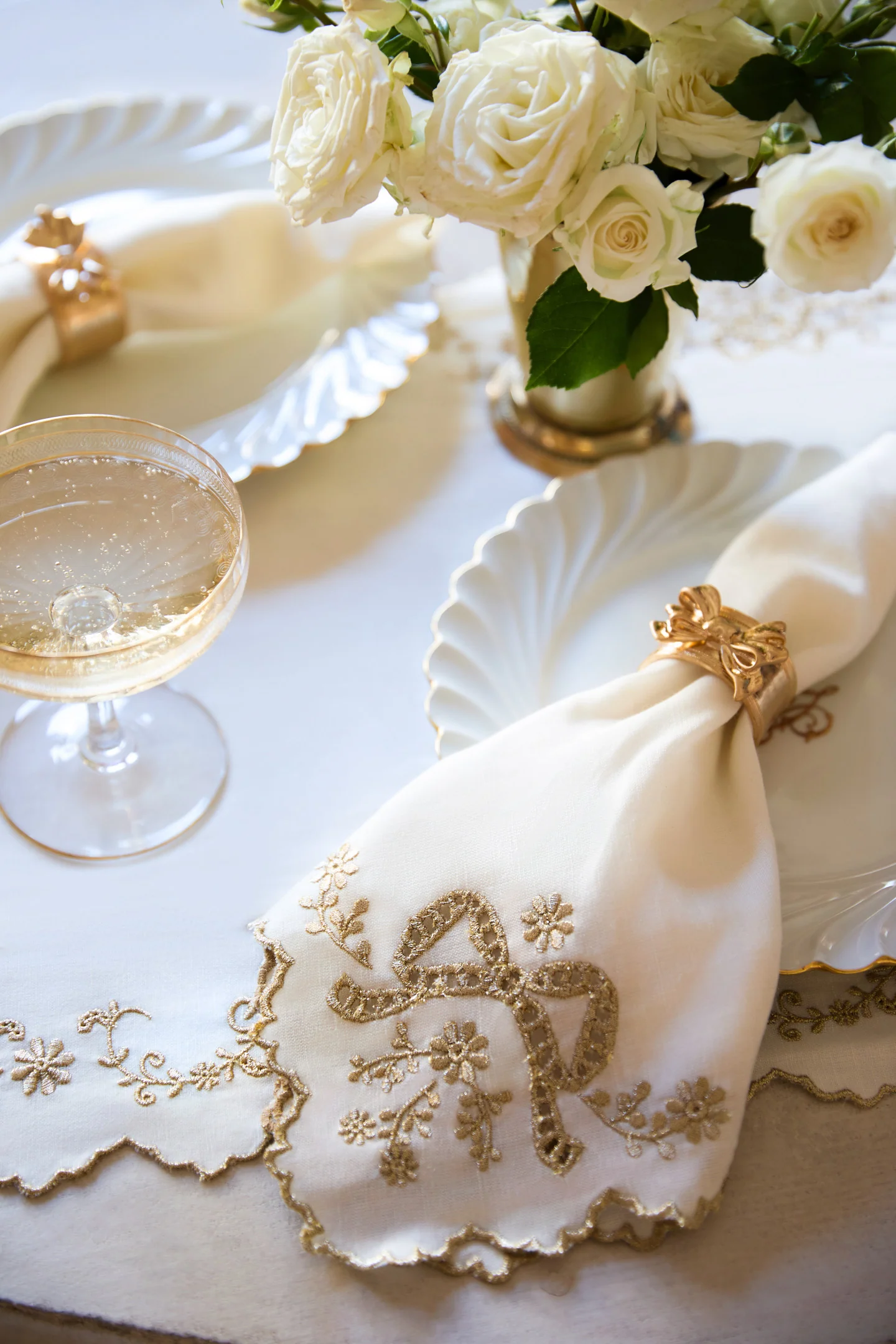 Heirloom Gold Bow Napkin Ring Set - Set Of 4 - Image 4
