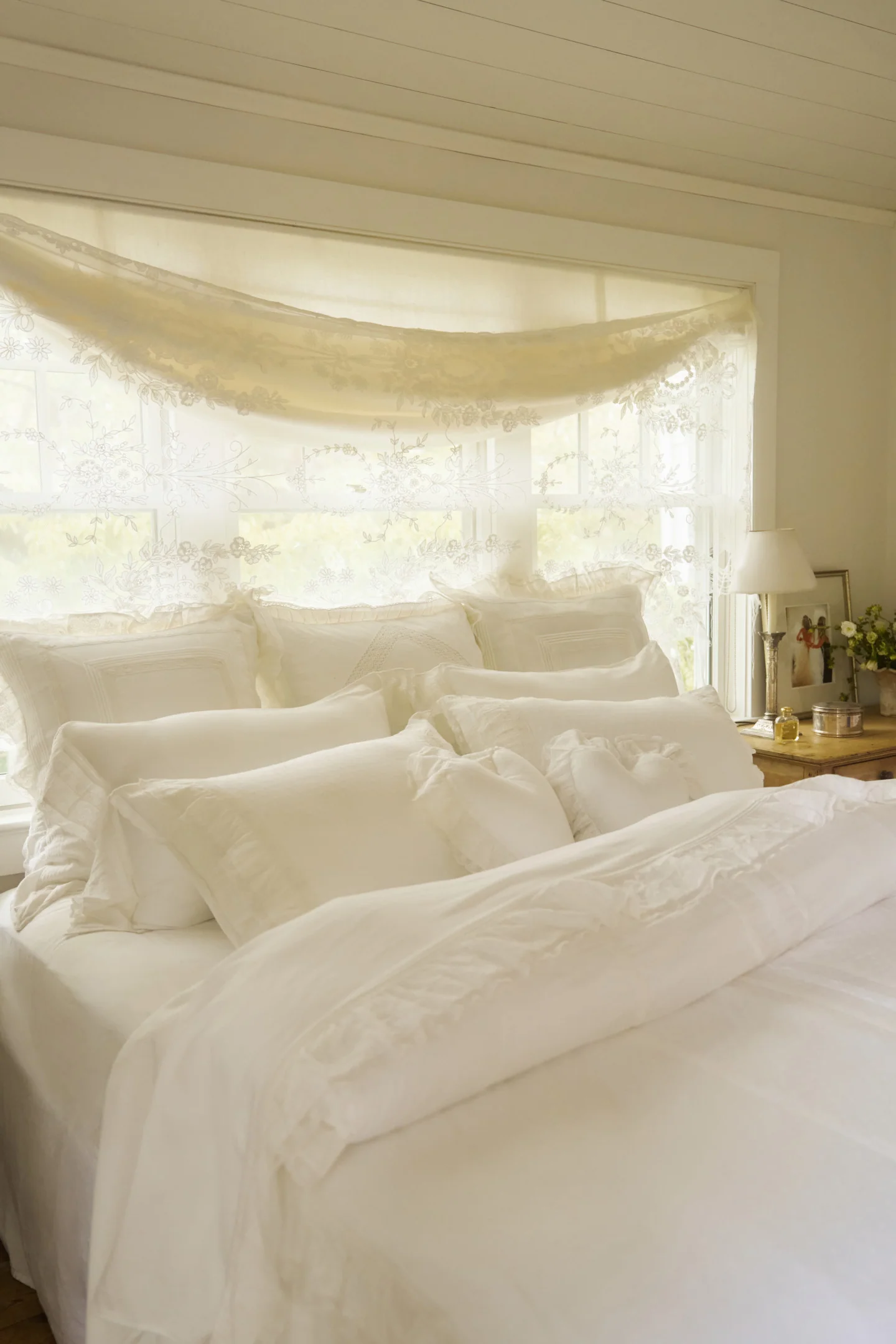 Victorian Duvet And Sham Set - Image 4