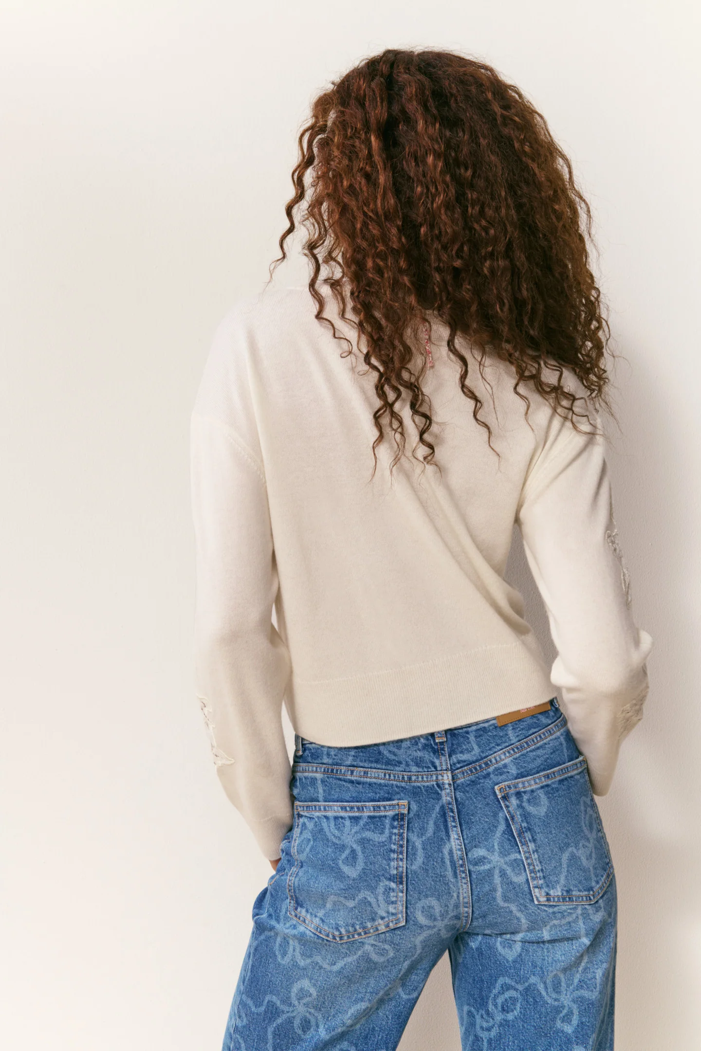 Lazuli Cashmere & Lace Sweater - Image 4