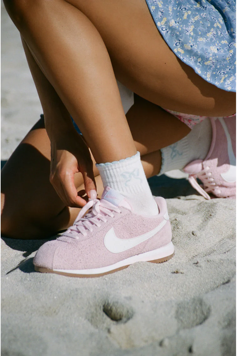 Doyenne Cotton Bow Ankle Socks - Image 7