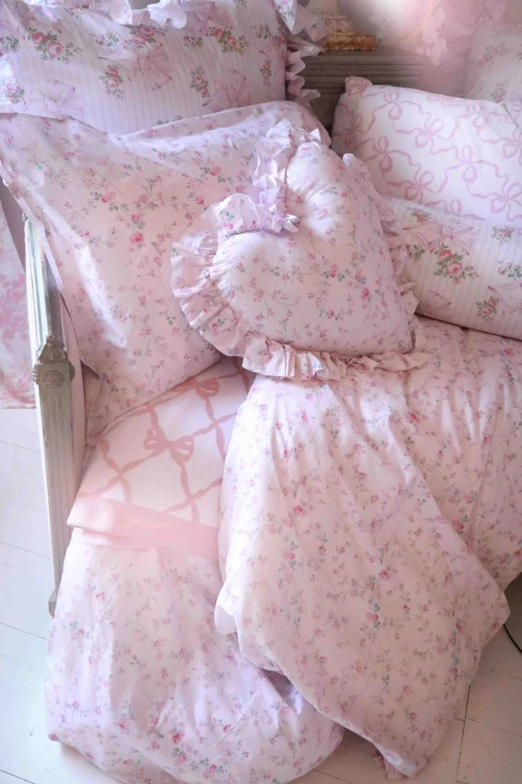 Ruffle Throw Pillow - Image 9