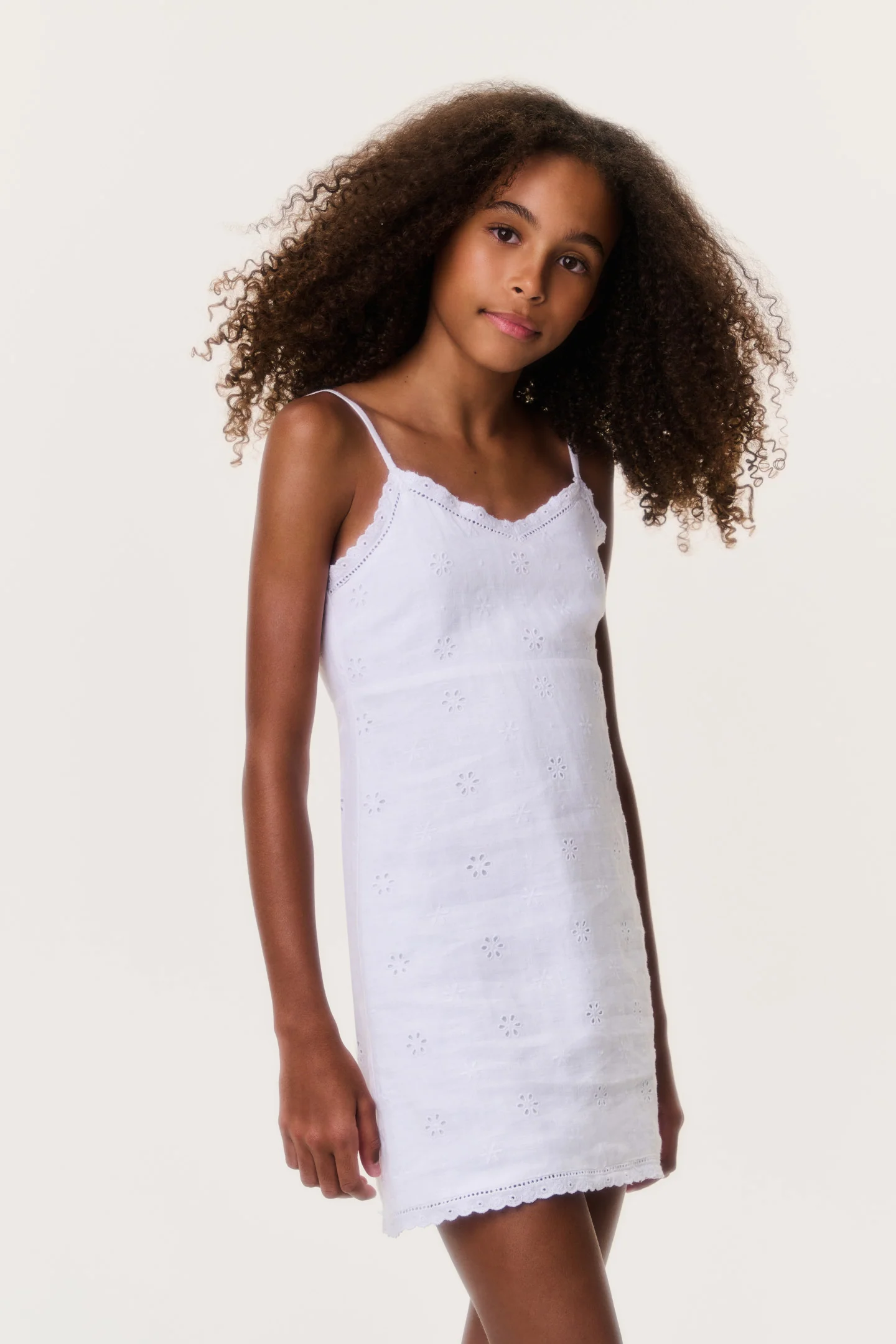 Tween Eyelet Linen Virelai Dress - Image 3