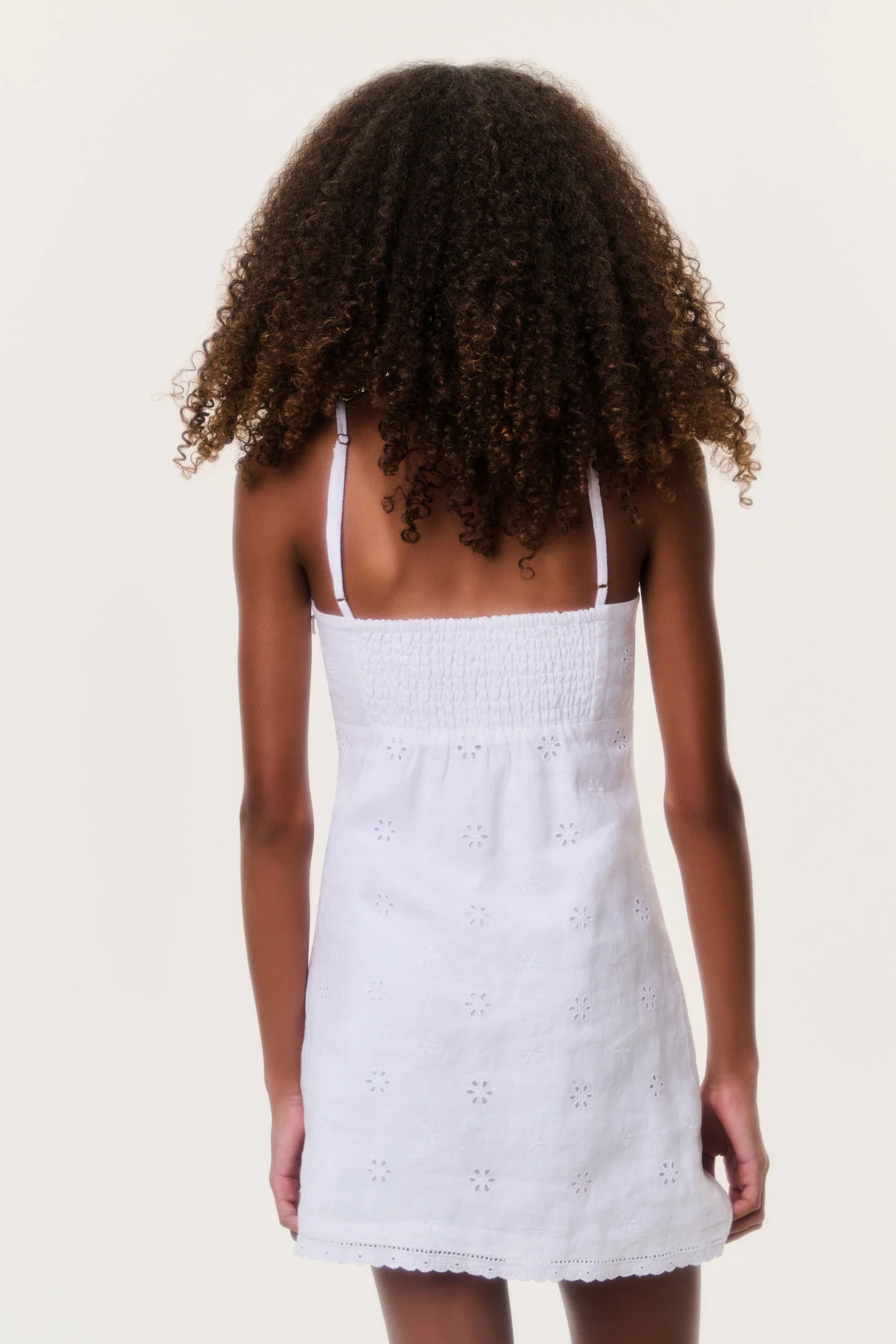Tween Eyelet Linen Virelai Dress - Image 4